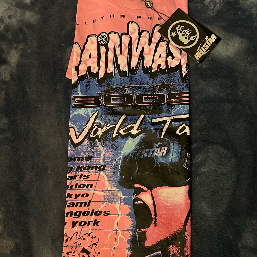 Hellstar Men's Pink Graphic Shirt